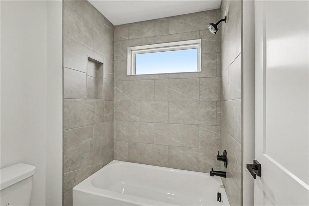 Photo 28 of 46 - 5516 NW Verlin Drive