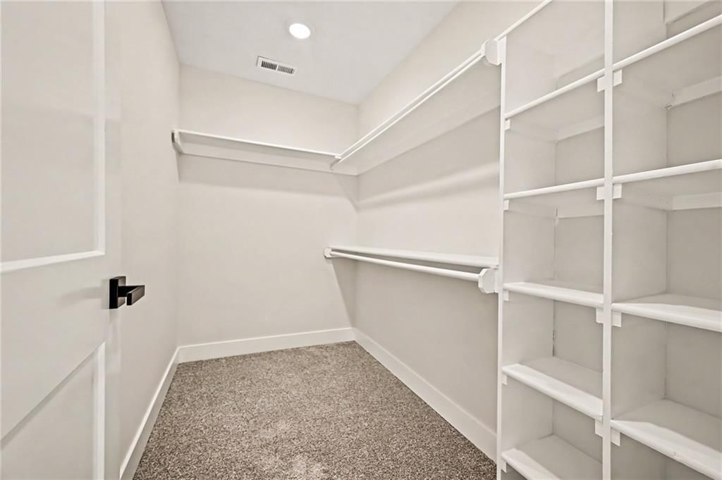Photo 23 of 46 - 5516 NW Verlin Drive