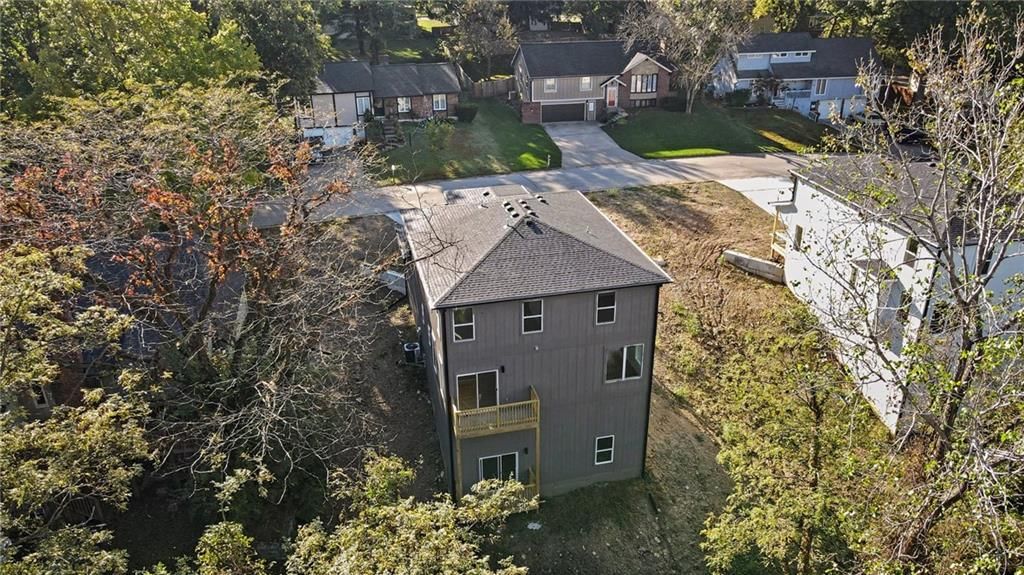 Photo 35 of 46 - 5516 NW Verlin Drive