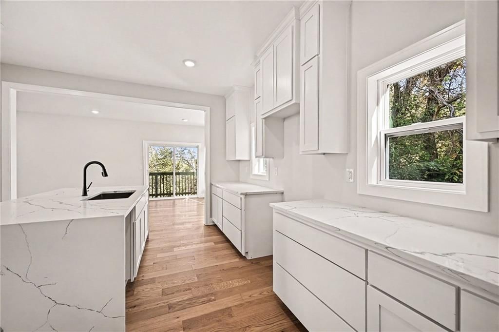 Photo 13 of 46 - 5516 NW Verlin Drive