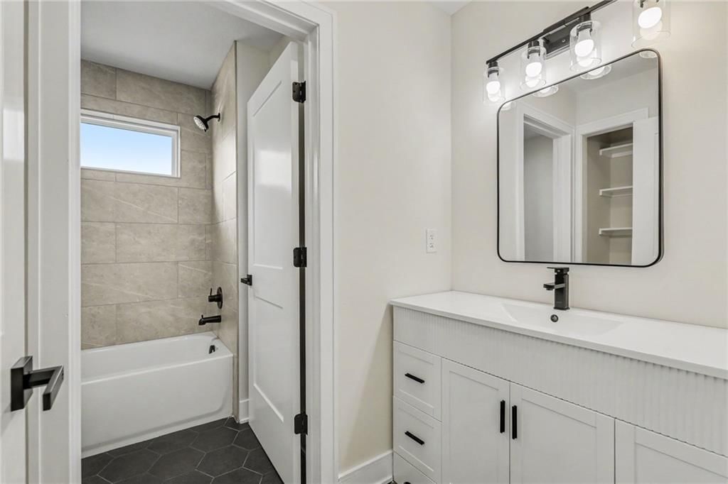 Photo 27 of 46 - 5516 NW Verlin Drive