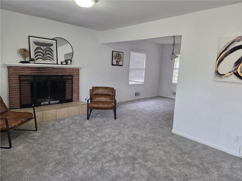 Photo 6 of 32 - 9503 E 80TH Terrace, Raytown, MO 64138