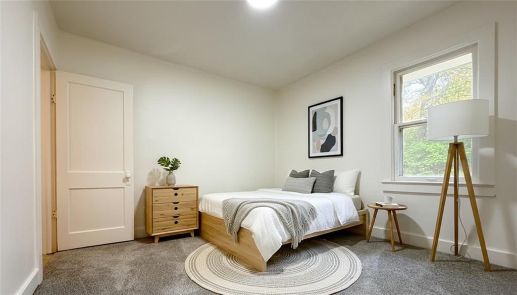 Photo 11 of 38 - 7344 Monroe Avenue, Kansas City, MO 64132
