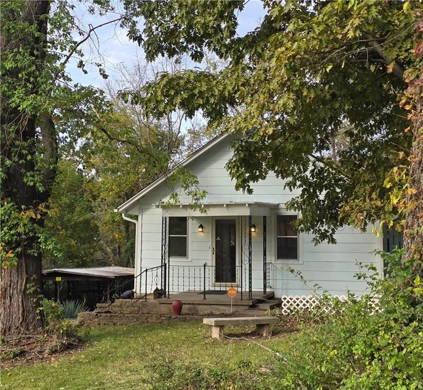 Photo 37 of 38 - 7344 Monroe Avenue, Kansas City, MO 64132