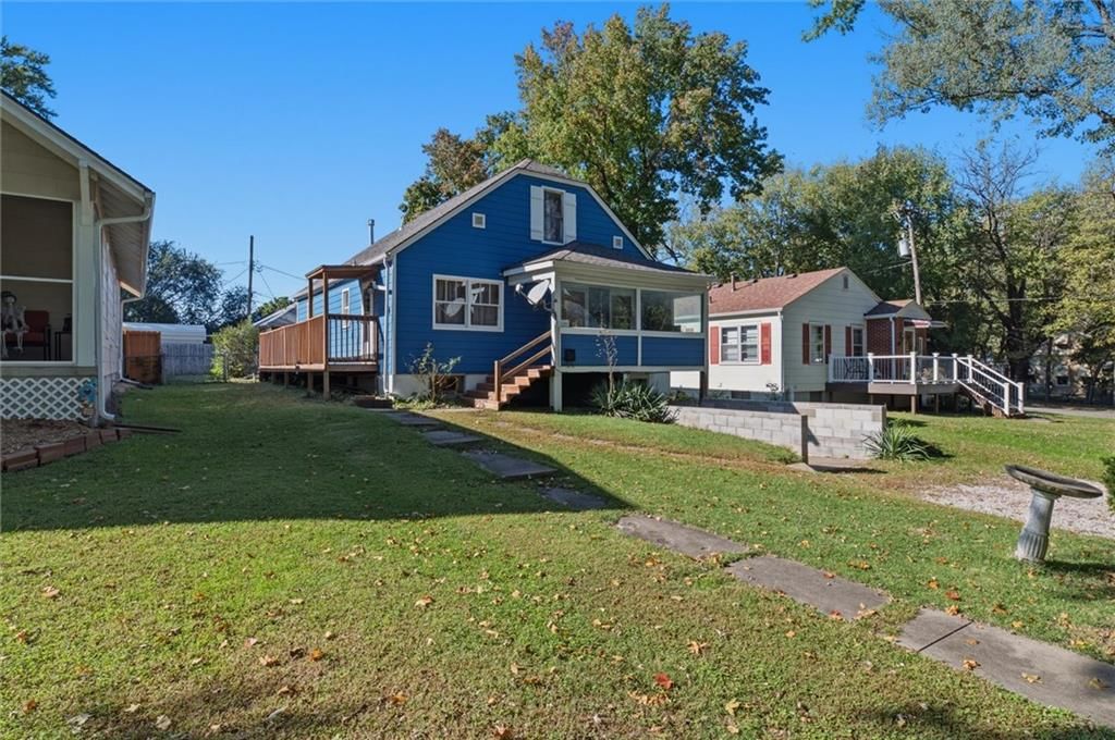 1504 9th Avenue, Leavenworth, KS: listing photo 3