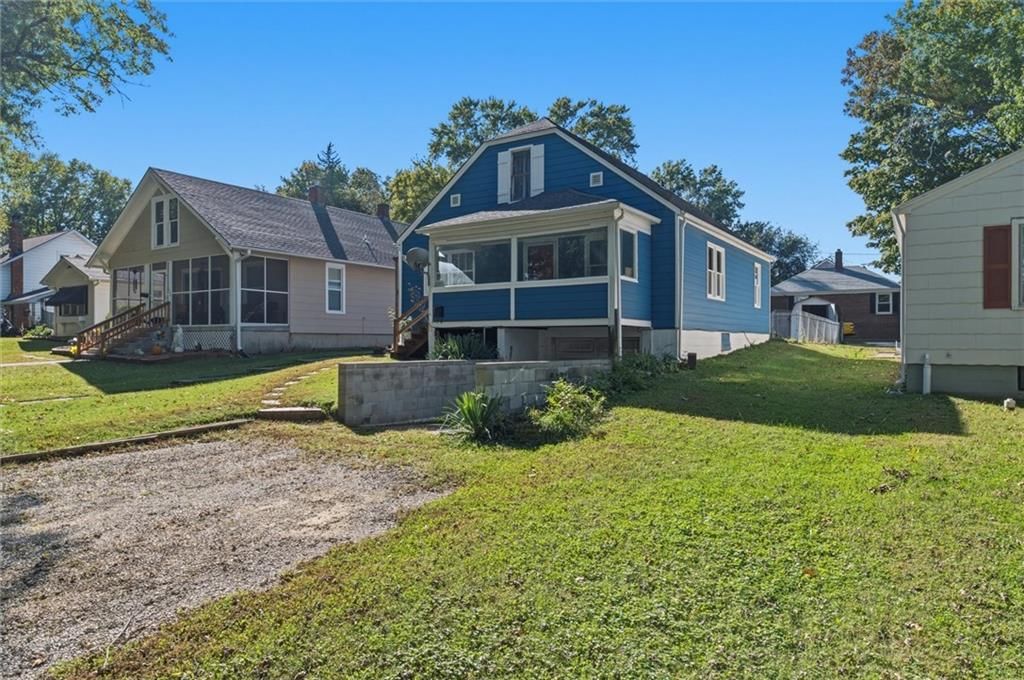 1504 9th Avenue, Leavenworth, KS: listing photo 2