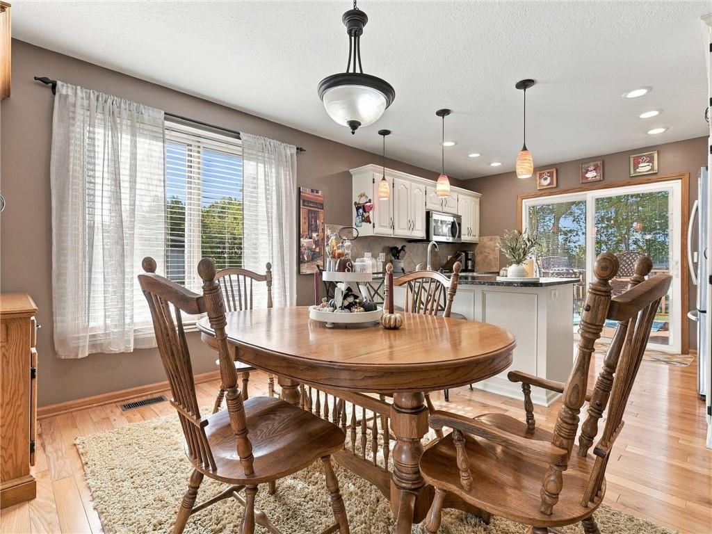Photo 7 of 41 - 1718 Aspen Lane