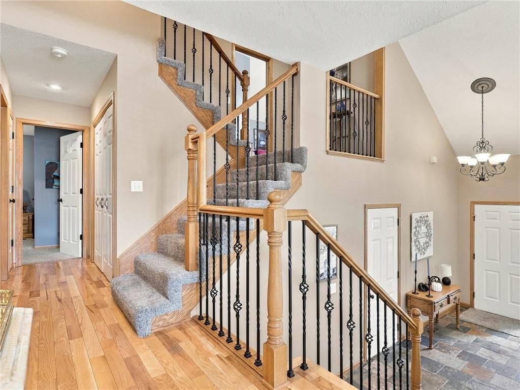 Photo 13 of 41 - 1718 Aspen Lane