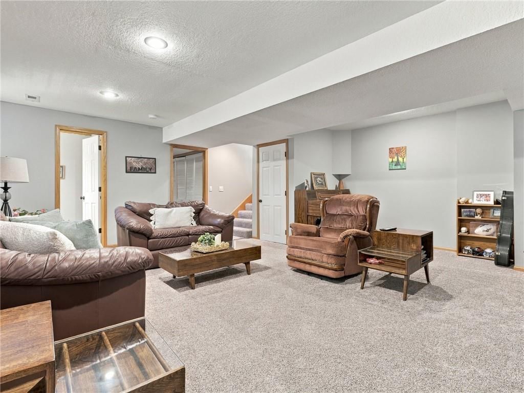 Photo 31 of 41 - 1718 Aspen Lane