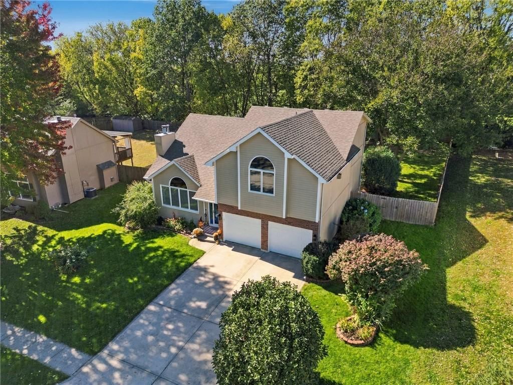 1718 Aspen Lane, Excelsior Springs, MO: listing photo 2