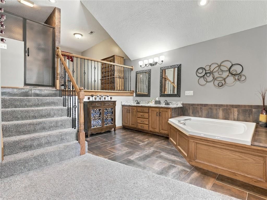 Photo 21 of 41 - 1718 Aspen Lane