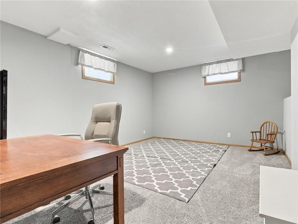 Photo 34 of 41 - 1718 Aspen Lane