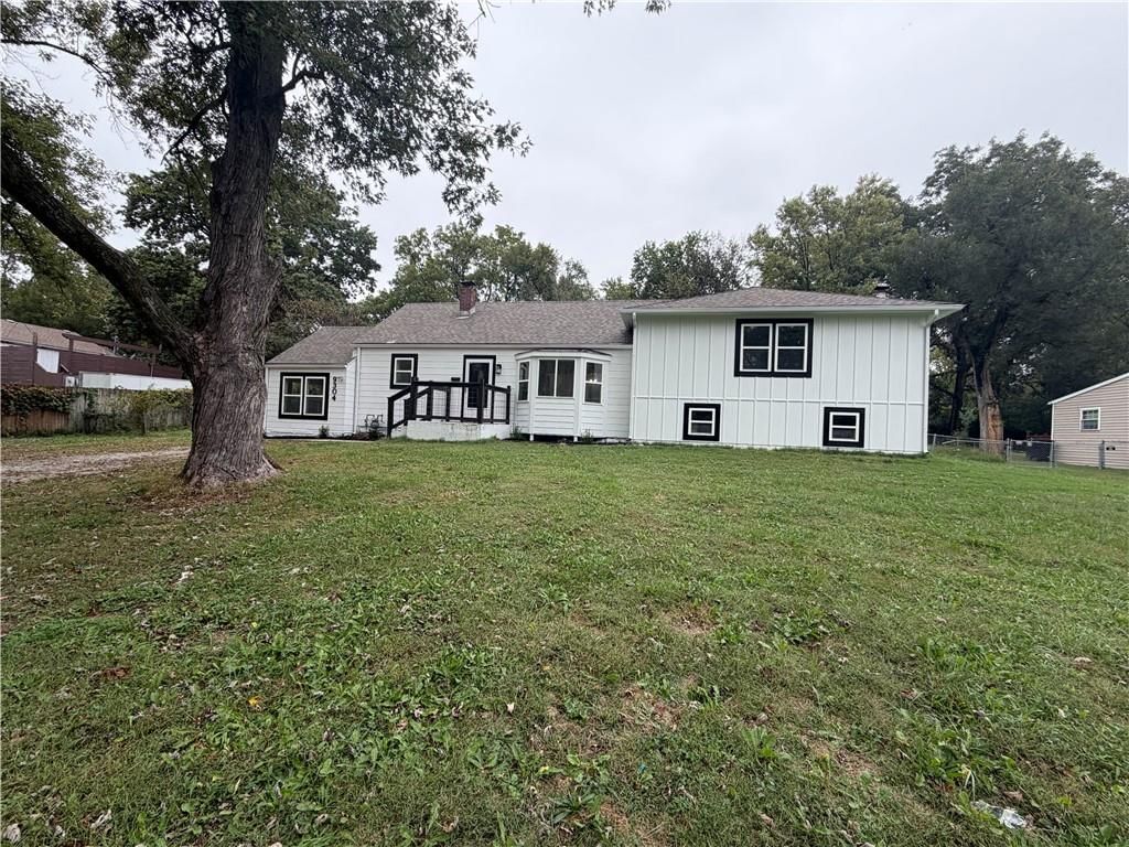 9304 E 68th Terrace, Raytown, MO