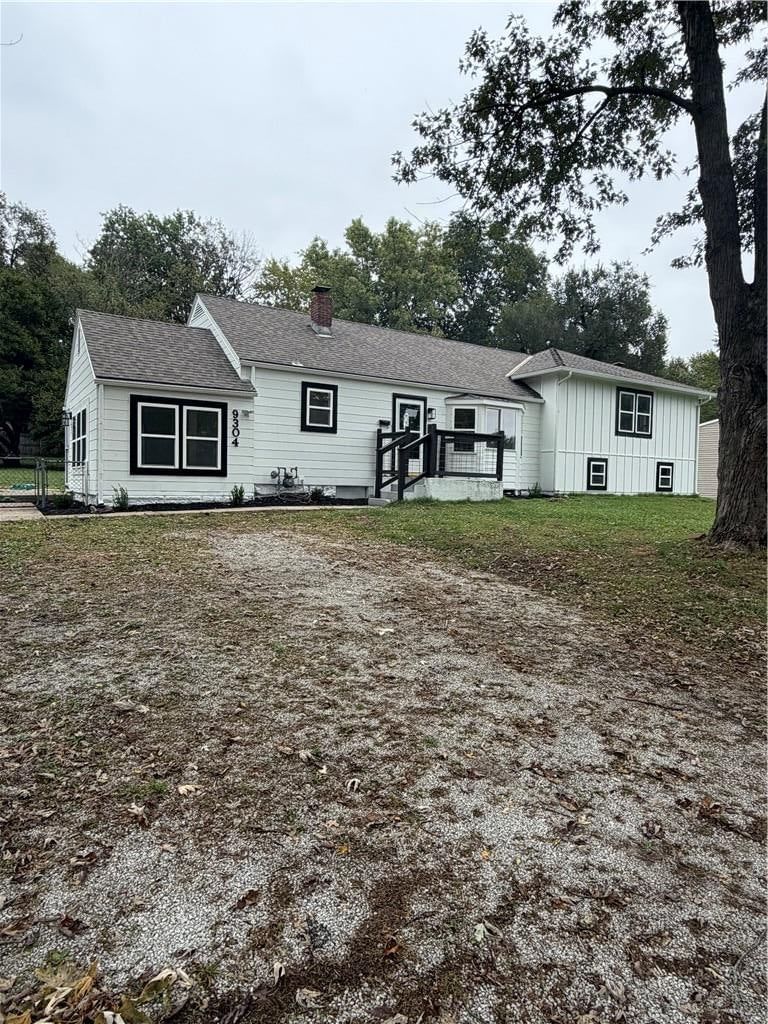 9304 E 68th Terrace, Raytown, MO: listing photo 2