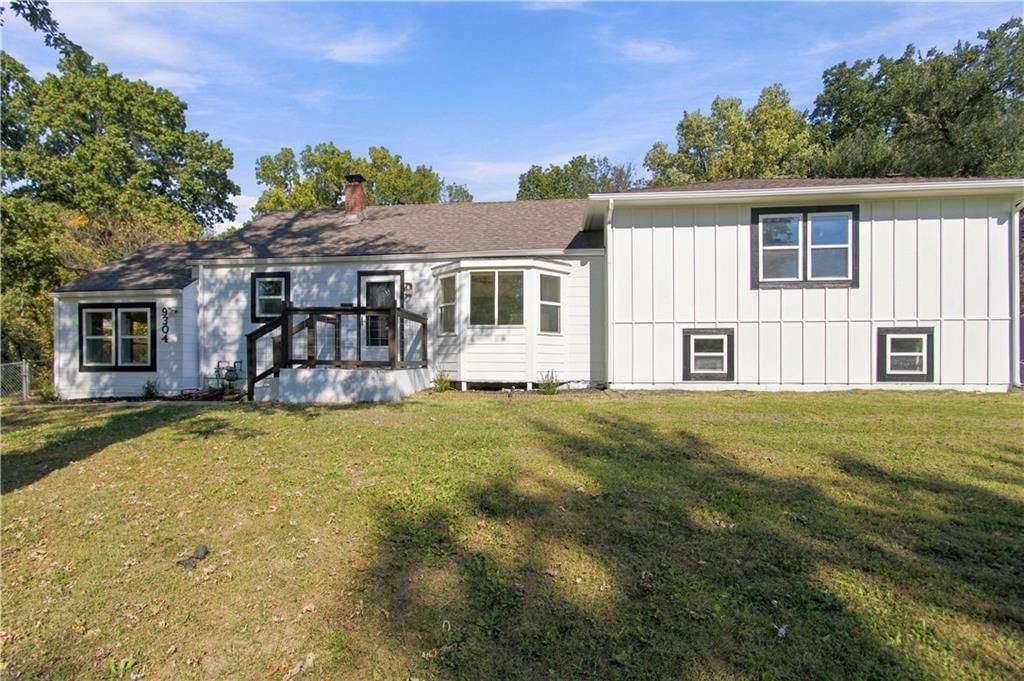 9304 E 68th Terrace, Raytown, MO