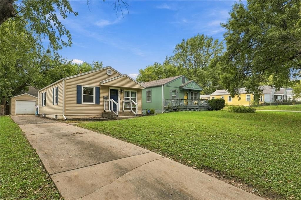8002 Main Street, Kansas City, MO: listing photo 2