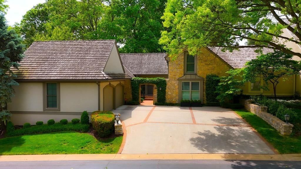 7904 Bristol Court, Prairie Village, KS