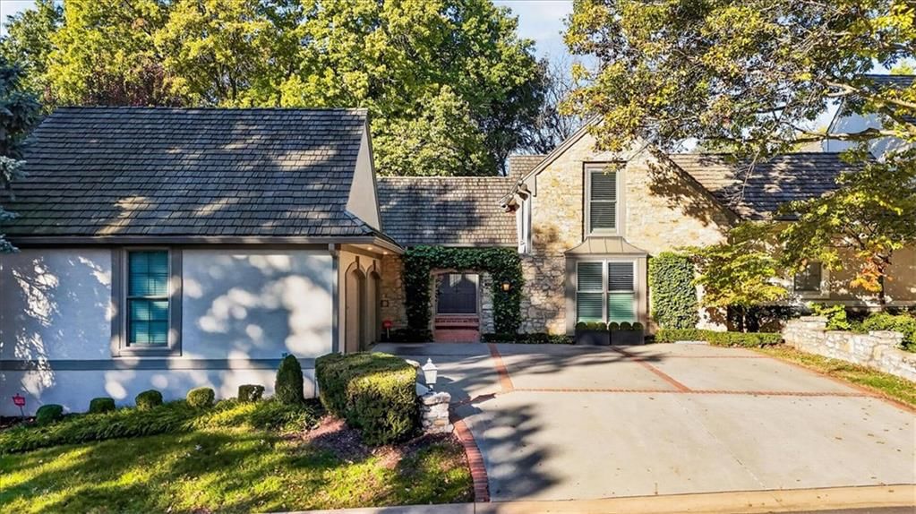7904 Bristol Court, Prairie Village, KS