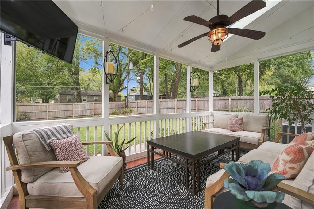 7332 Ash Street, Prairie Village, KS: listing photo 2