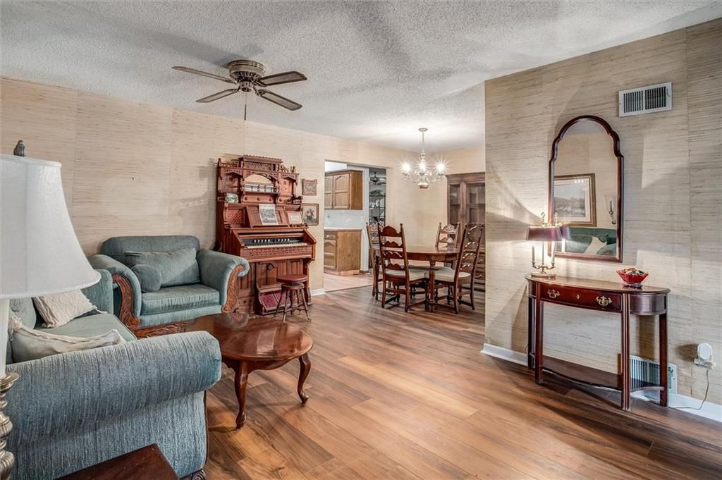 Photo 9: open floor plan, 9007 E 68th Street, Raytown, MO 64133