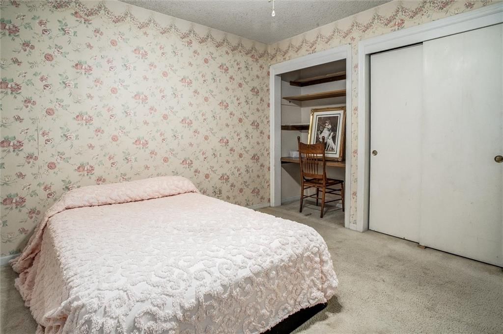 Photo 27 of 34 - 9007 E 68th Street, Raytown, MO 64133