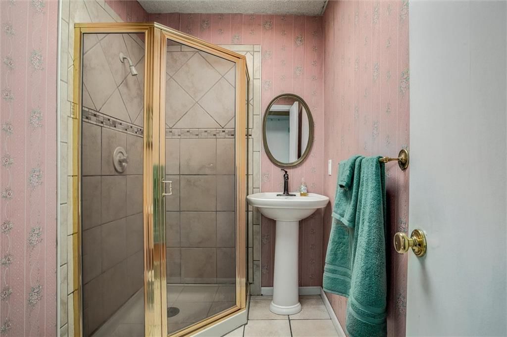 Photo 25: frameless glass shower, 9007 E 68th Street, Raytown, MO 64133