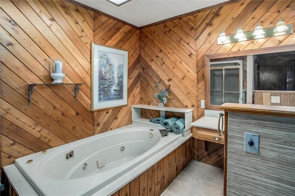 Photo 21 of 34 - 9007 E 68th Street, Raytown, MO 64133