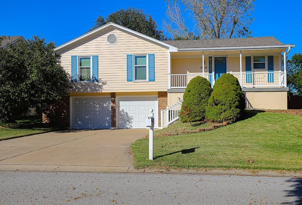 16704 52nd Street S, Independence, MO