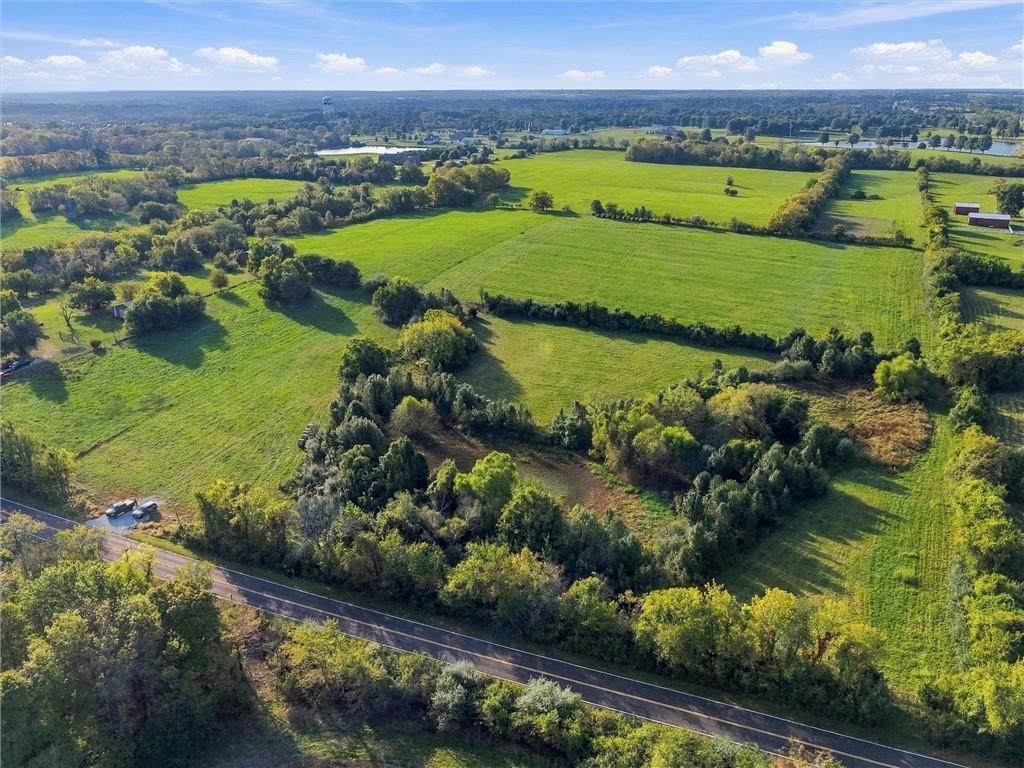 24705 Cowherd Road, Lee's Summit, MO