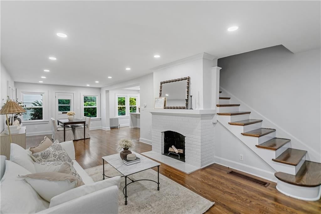 5616 Wyandotte Street, Kansas City, MO: listing photo 2