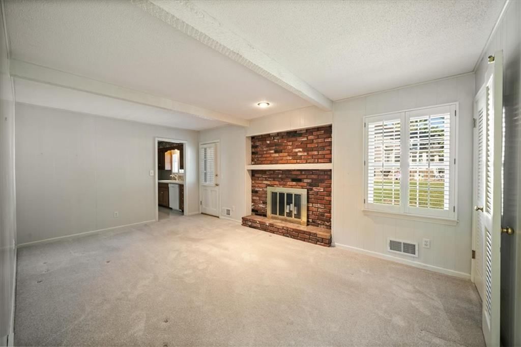 8632 W 88th Terrace, Overland Park, KS