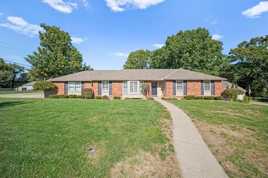 8632 W 88th Terrace, Overland Park, KS
