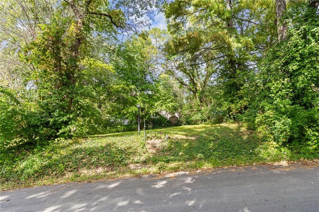 2912 NE 37th Street, Kansas City, MO: listing photo 2