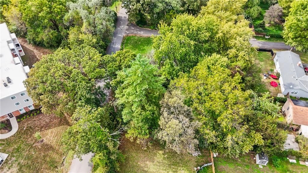 Photo 12 of 12 - 2912 NE 37th Street