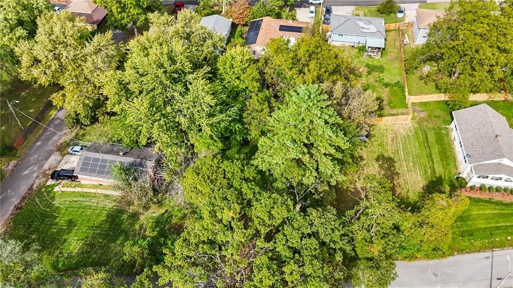 Photo 11 of 12 - 2912 NE 37th Street