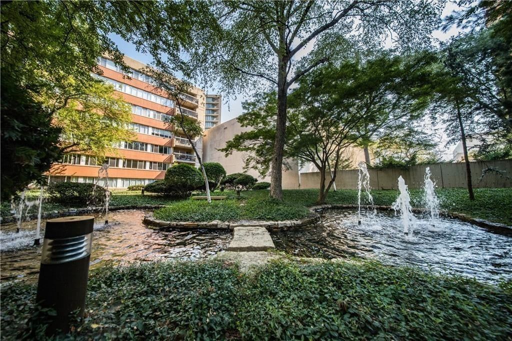 Photo 25 of 28 - 2510 Grand Boulevard #902, Kansas City, MO 64108
