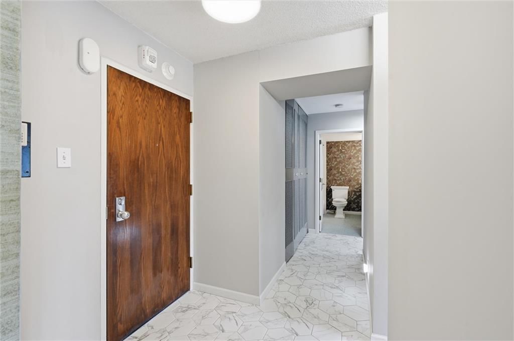 Photo 11 of 28 - 2510 Grand Boulevard #902, Kansas City, MO 64108