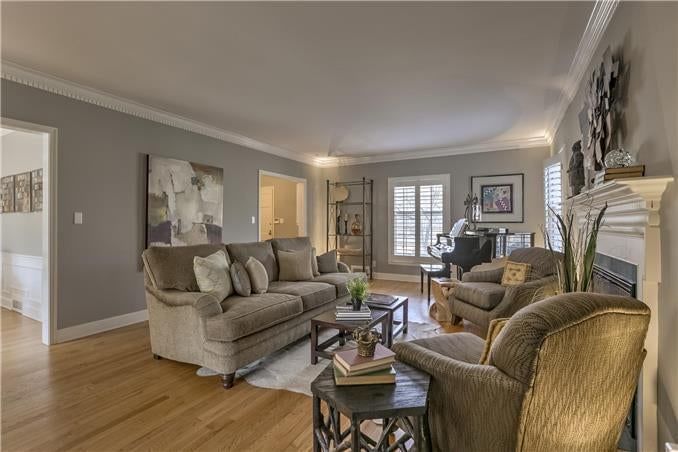639 W 55 Street, Kansas City, MO