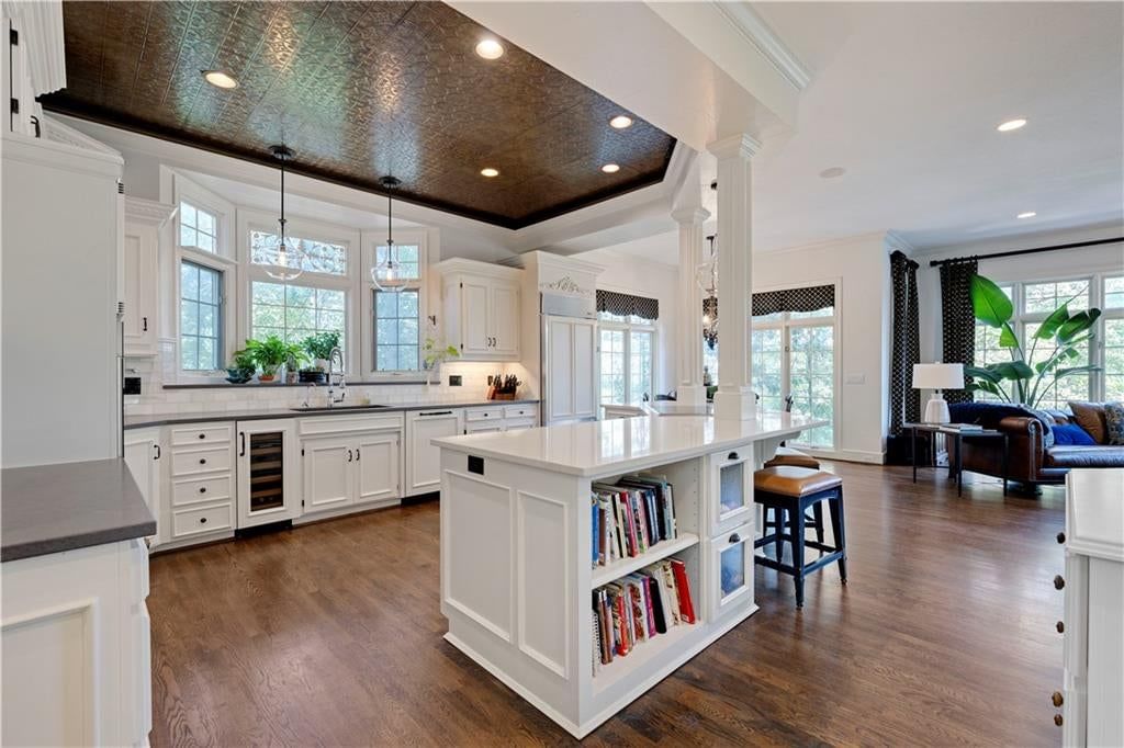 Photo 31 of 90 - 60 E Dundee Circle, Loch Lloyd, MO 64012
