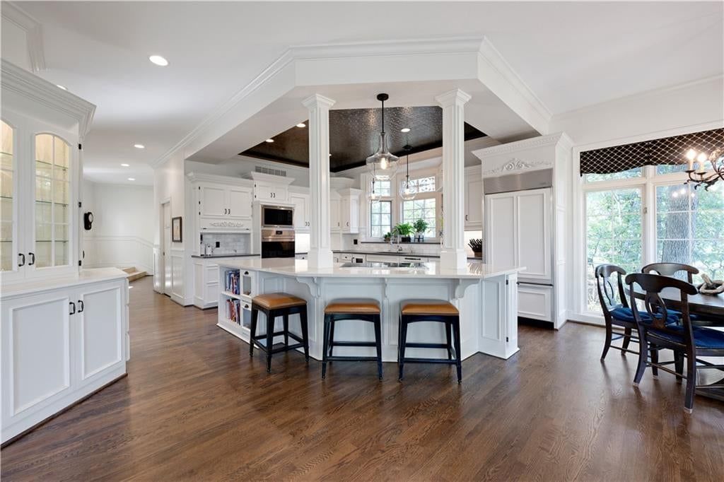 Photo 32 of 90 - 60 E Dundee Circle, Loch Lloyd, MO 64012