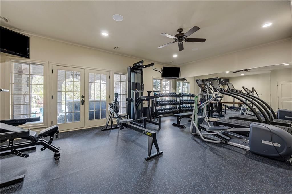 Photo 55 of 90 - 60 E Dundee Circle, Loch Lloyd, MO 64012