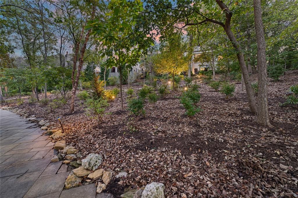 Photo 82 of 90 - 60 E Dundee Circle, Loch Lloyd, MO 64012