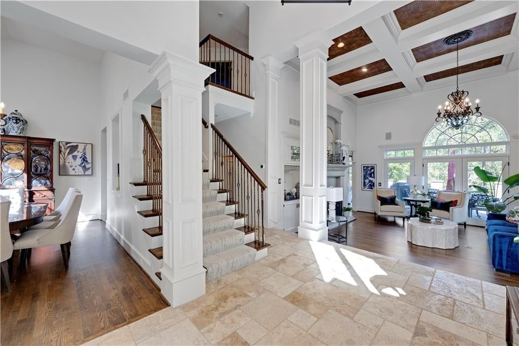 Photo 10 of 90 - 60 E Dundee Circle, Loch Lloyd, MO 64012