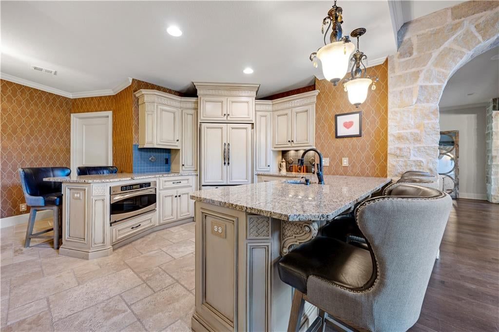 Photo 49 of 90 - 60 E Dundee Circle, Loch Lloyd, MO 64012