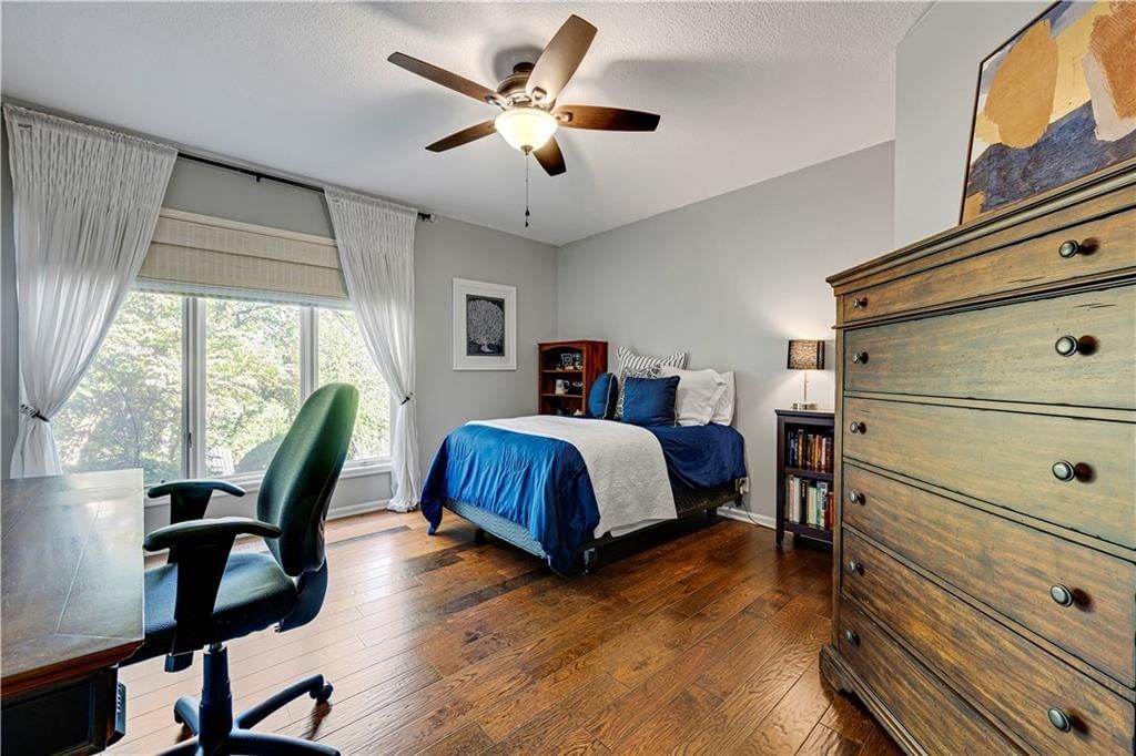 Photo 46 of 90 - 60 E Dundee Circle, Loch Lloyd, MO 64012