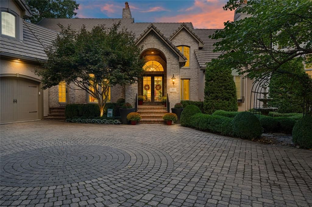Photo 6 of 90 - 60 E Dundee Circle, Loch Lloyd, MO 64012