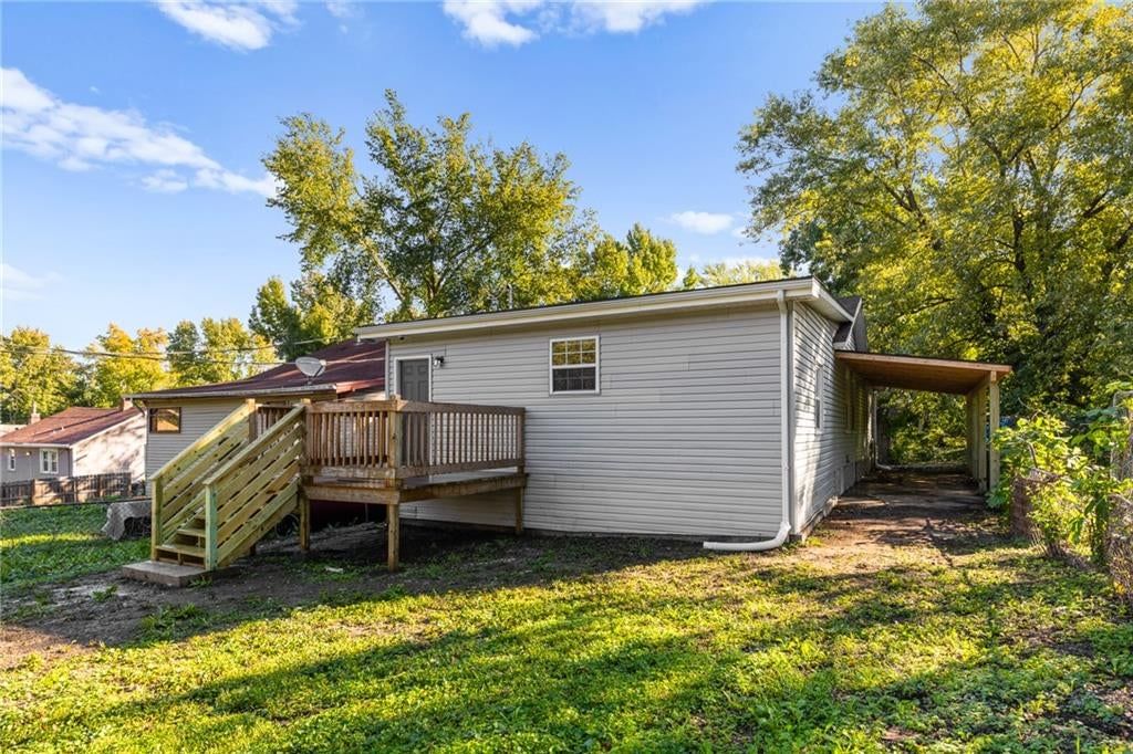 Fenced yard and flat lot at 3426 Cypress Avenue, Kansas City, MO 64130