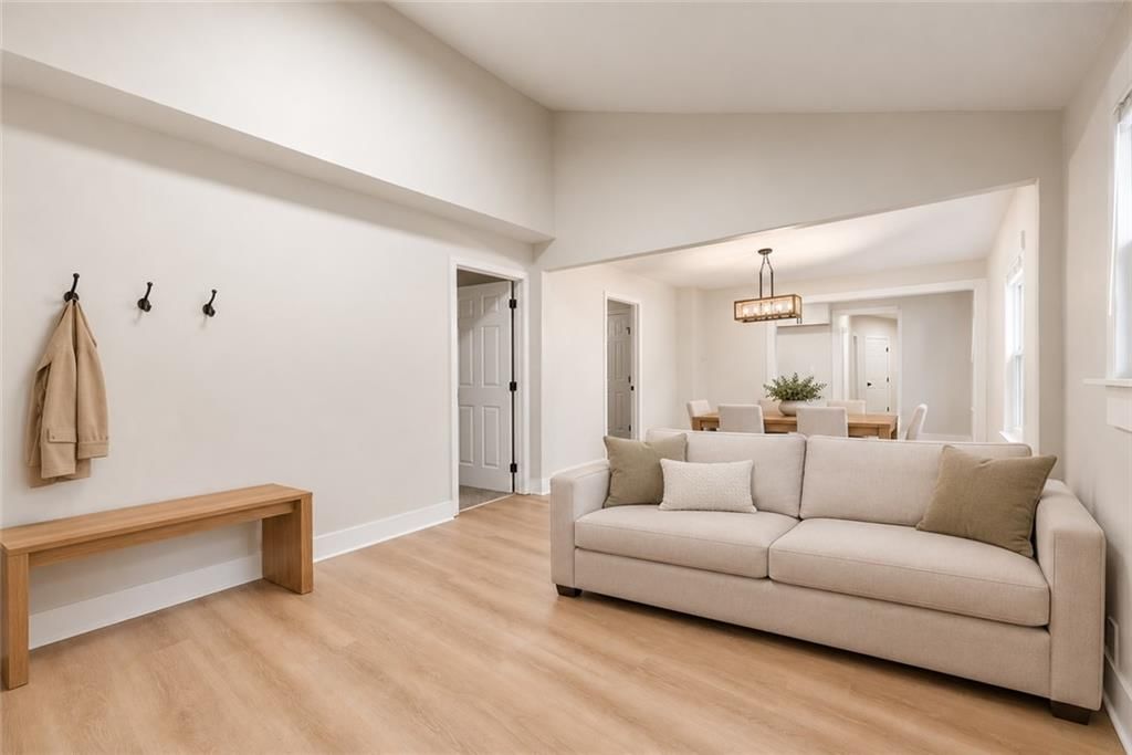 3426 Cypress Avenue, Kansas City, MO: listing photo 2
