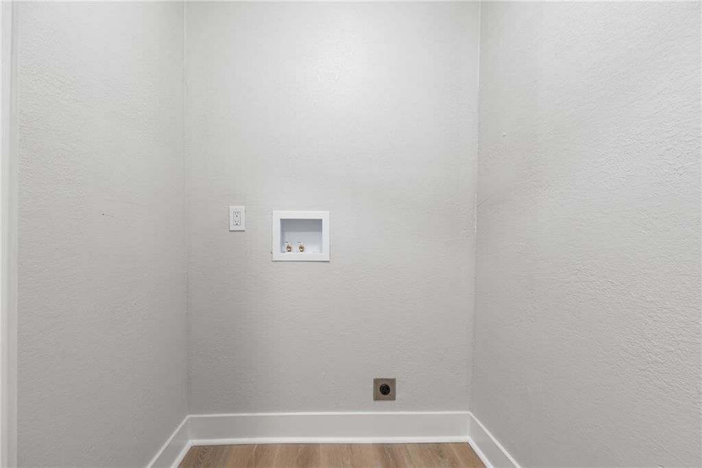 Photo 11 of 22 - 3426 Cypress Avenue, Kansas City, MO 64130