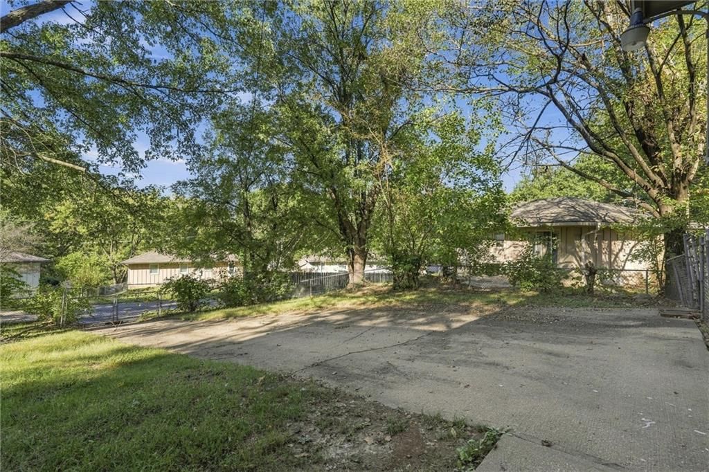 Photo 31 of 31 - 2206 Wilson Avenue, Leavenworth, KS 66048